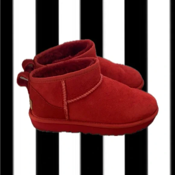 Red Mini Uggs - Picture 3 of 4